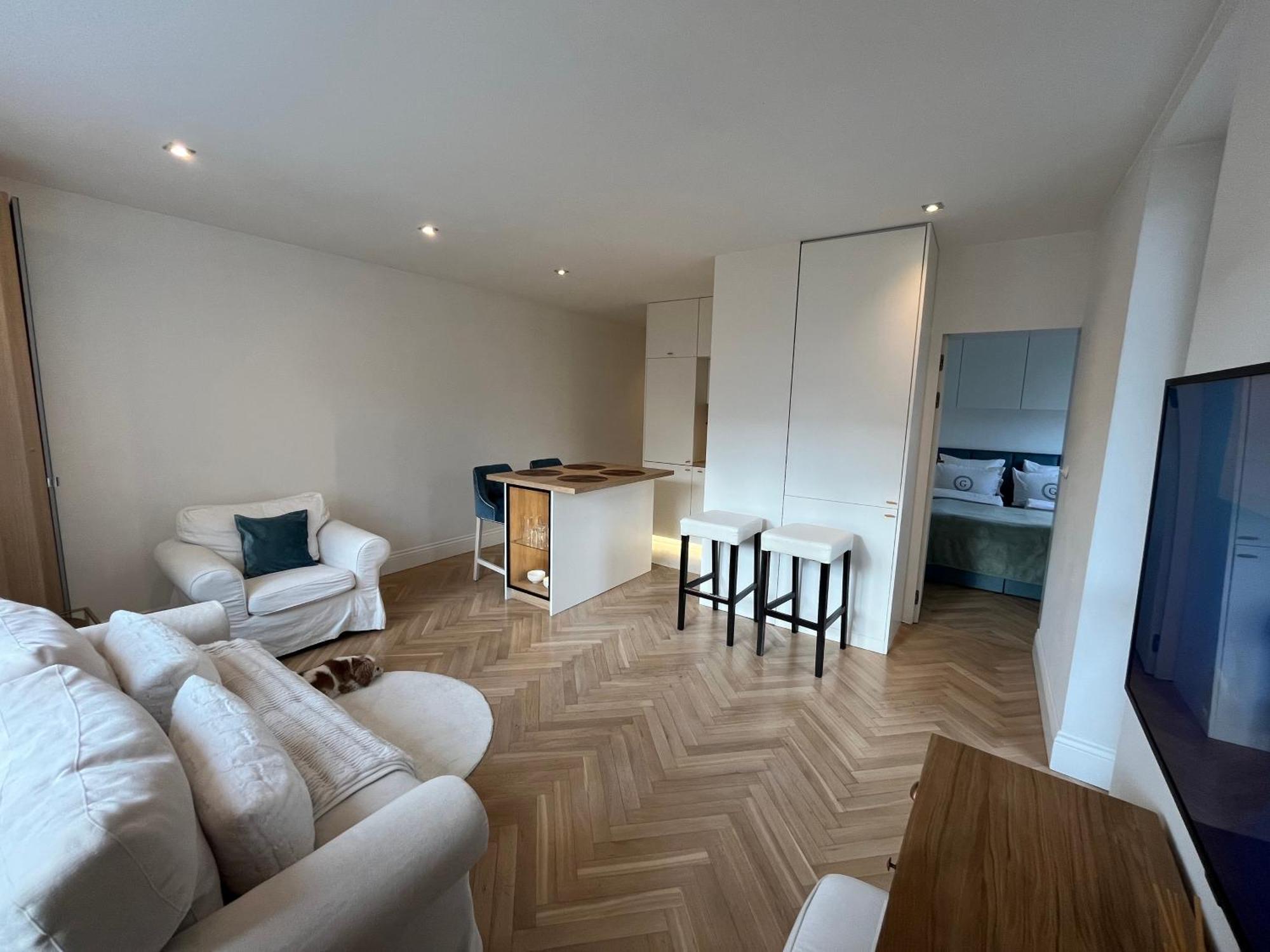 Apartment - Gorczewska - Metro Mlynow